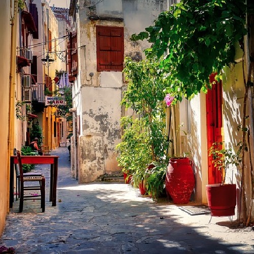 alley in crete